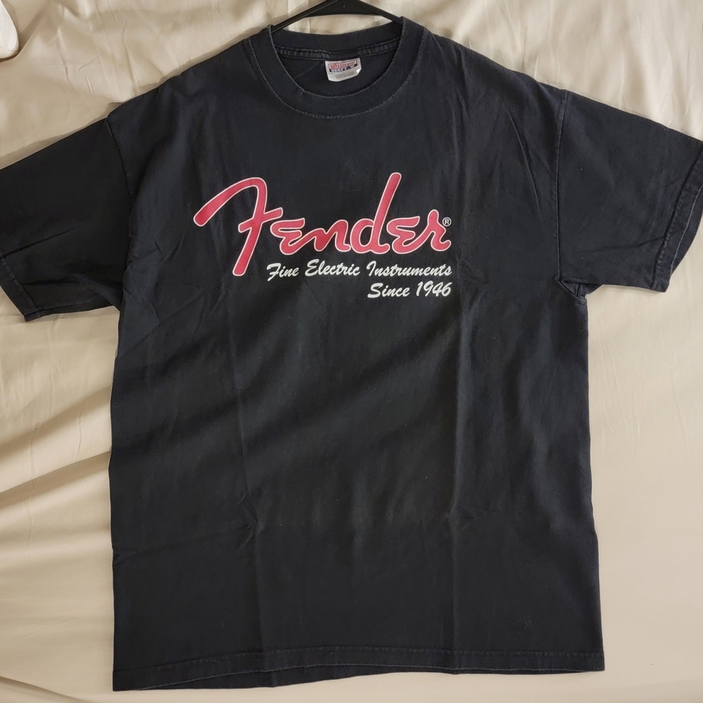 SOLD- Vintage Fender Guitars TShirt Size Large
